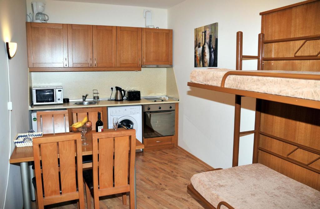 Tes Royal Plaza Apartments ボロヴェッツ エクステリア 写真