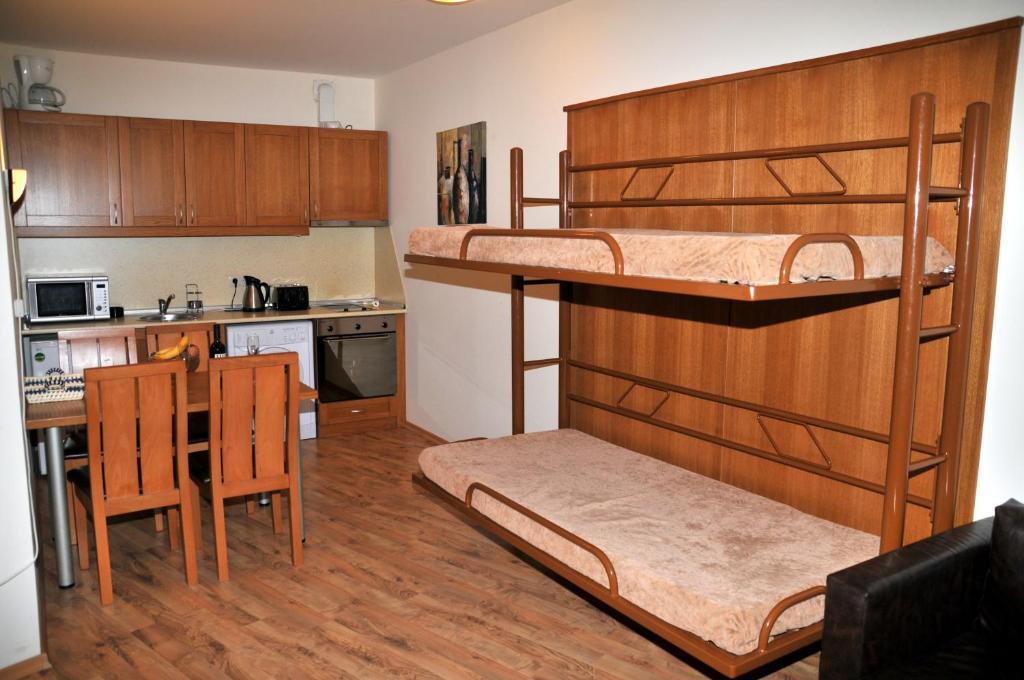 Tes Royal Plaza Apartments ボロヴェッツ エクステリア 写真